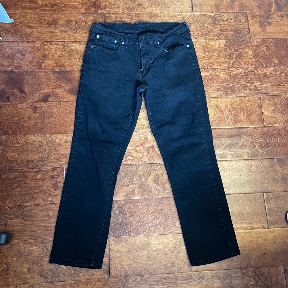 Men’s black levi’s jeans